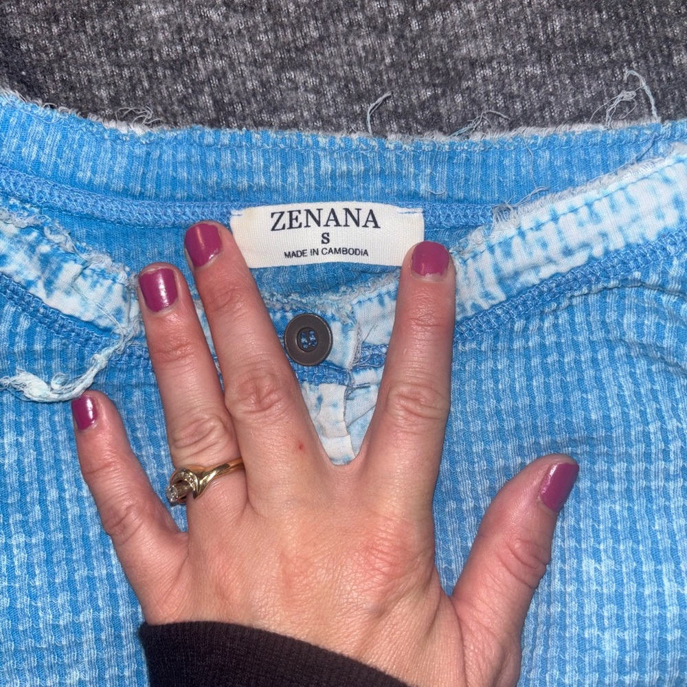 Zenana Outfitters Blue Long Sleeve Top